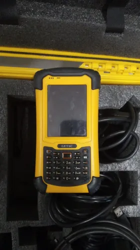 GNSS S-82 2013 + záznamník se SurvCE
