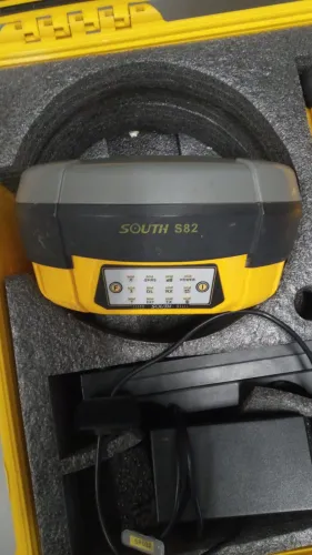 GNSS S-82 2013 + záznamník se SurvCE