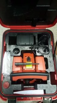 Robotick totln stanice HILTI POS 150 / SPECTRA-TRIMBLE, kompletn set