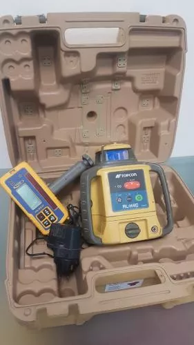 Rotan laser TOPCON RL-H4C se zrukou