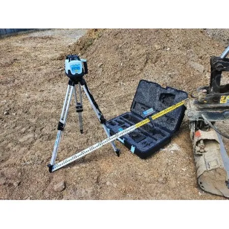 Sada Q3C1 = rotační laser Hedü Q3 + stavební stativ a lať v jednom kufru