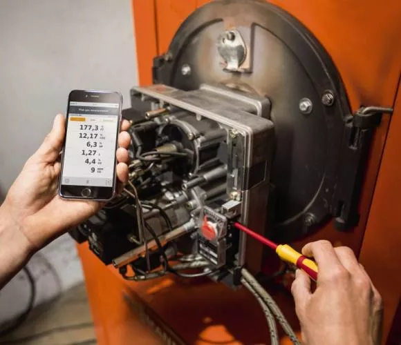 Sada testo 330i - analyztor spalin v sad